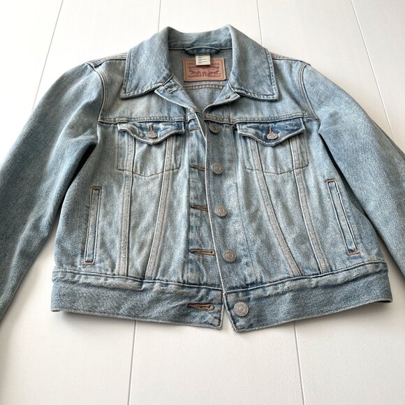 Levis Jean Jacket - Picture 1 of 2
